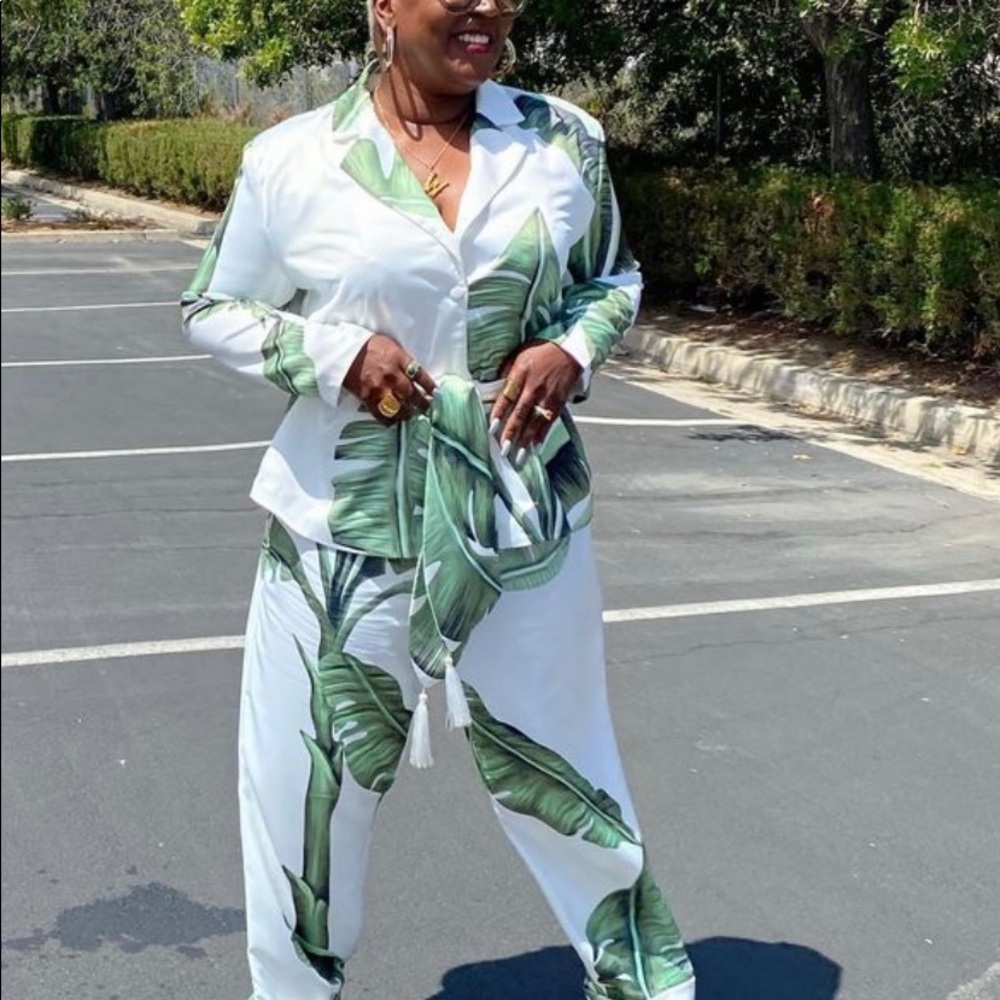 Green white leaf print cuffed pant set